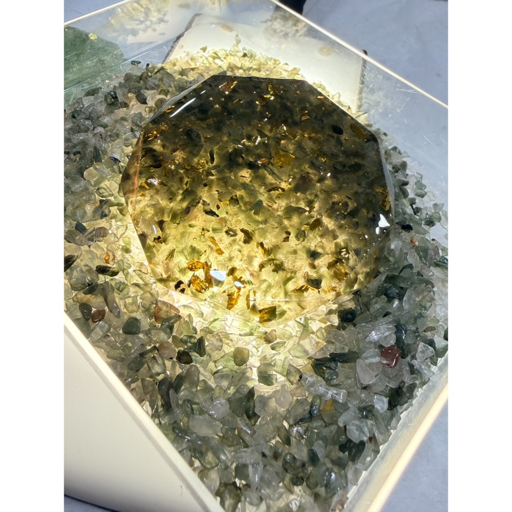 ✨宇宙頻率的微型工廠 ✨ 手作八角奧根能量盤。以八方圓滿之姿，灌注 12 種大地靈氣，轉化空間干擾，讓豐盛能量隨處發生-規格圖11