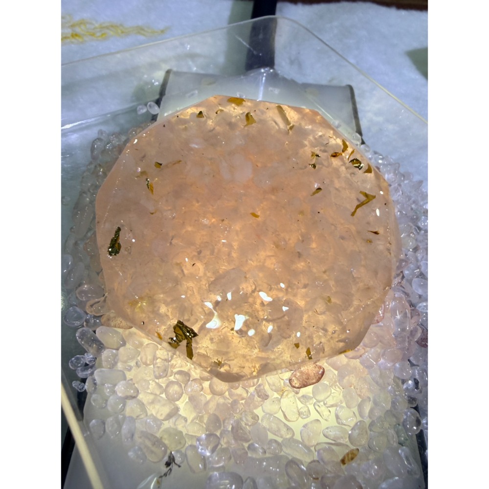 ✨宇宙頻率的微型工廠 ✨ 手作八角奧根能量盤。以八方圓滿之姿，灌注 12 種大地靈氣，轉化空間干擾，讓豐盛能量隨處發生-規格圖11