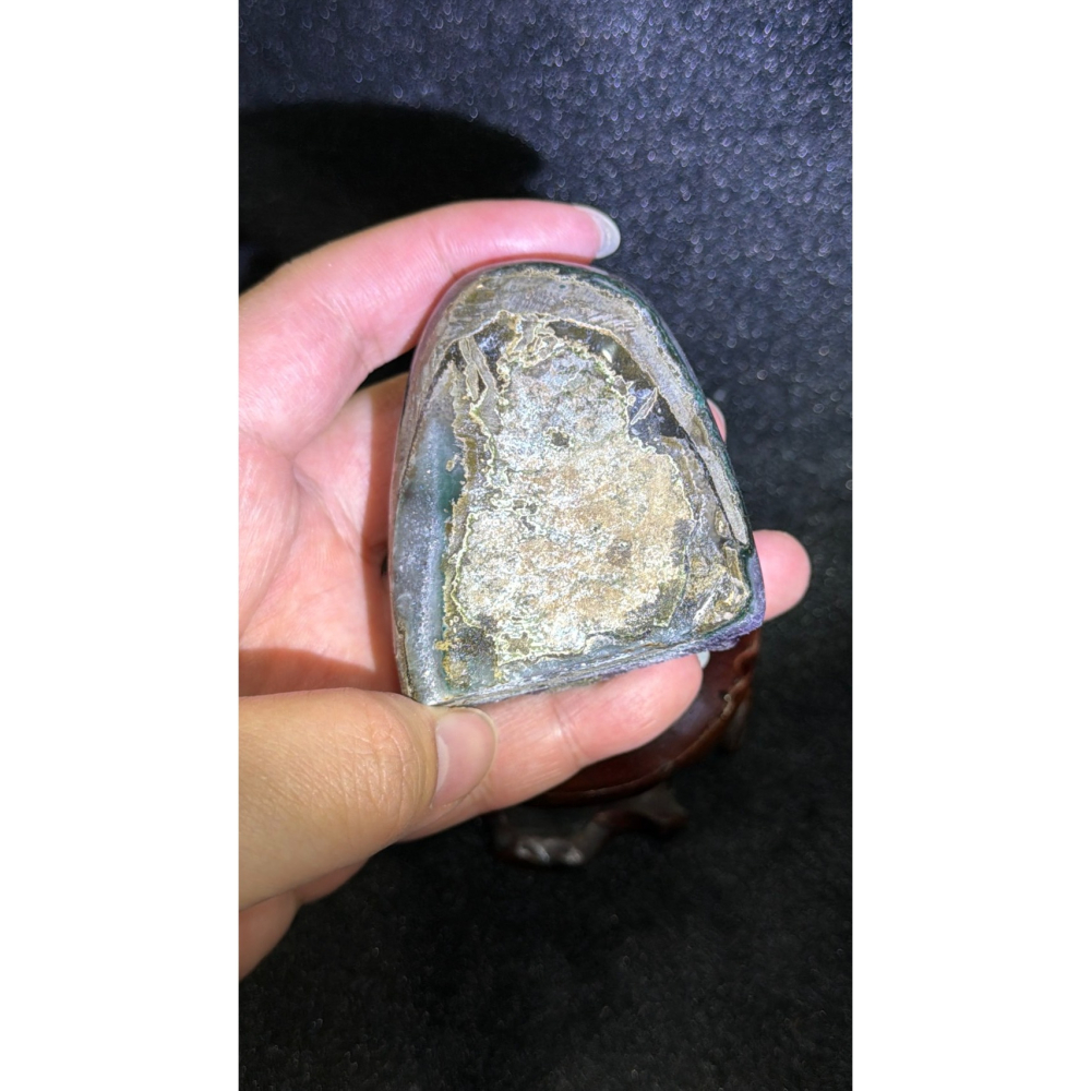 【極致原皮】小巧烏拉圭 ESP 深紫晶鎮 ✨ 飽滿晶牙與天然原礦感｜高6.8cm 桌案雅物｜實品更閃耀的紫色靈性藝術-細節圖9