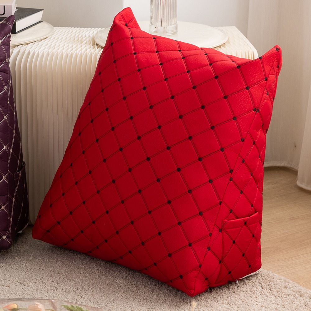 【金大器】緹花菱格面三角靠墊枕 中型45x25x45cm 懶骨頭 靠枕 抱枕 靠墊 抬腿枕 腰靠 床上靠枕 沙發墊-規格圖1