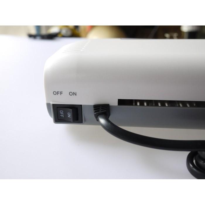 FReLINE A4 護貝機 FM-660 2-4分鐘快速預熱，快速使用 具備預熱完成指示 適用於A4紙張護貝-細節圖2