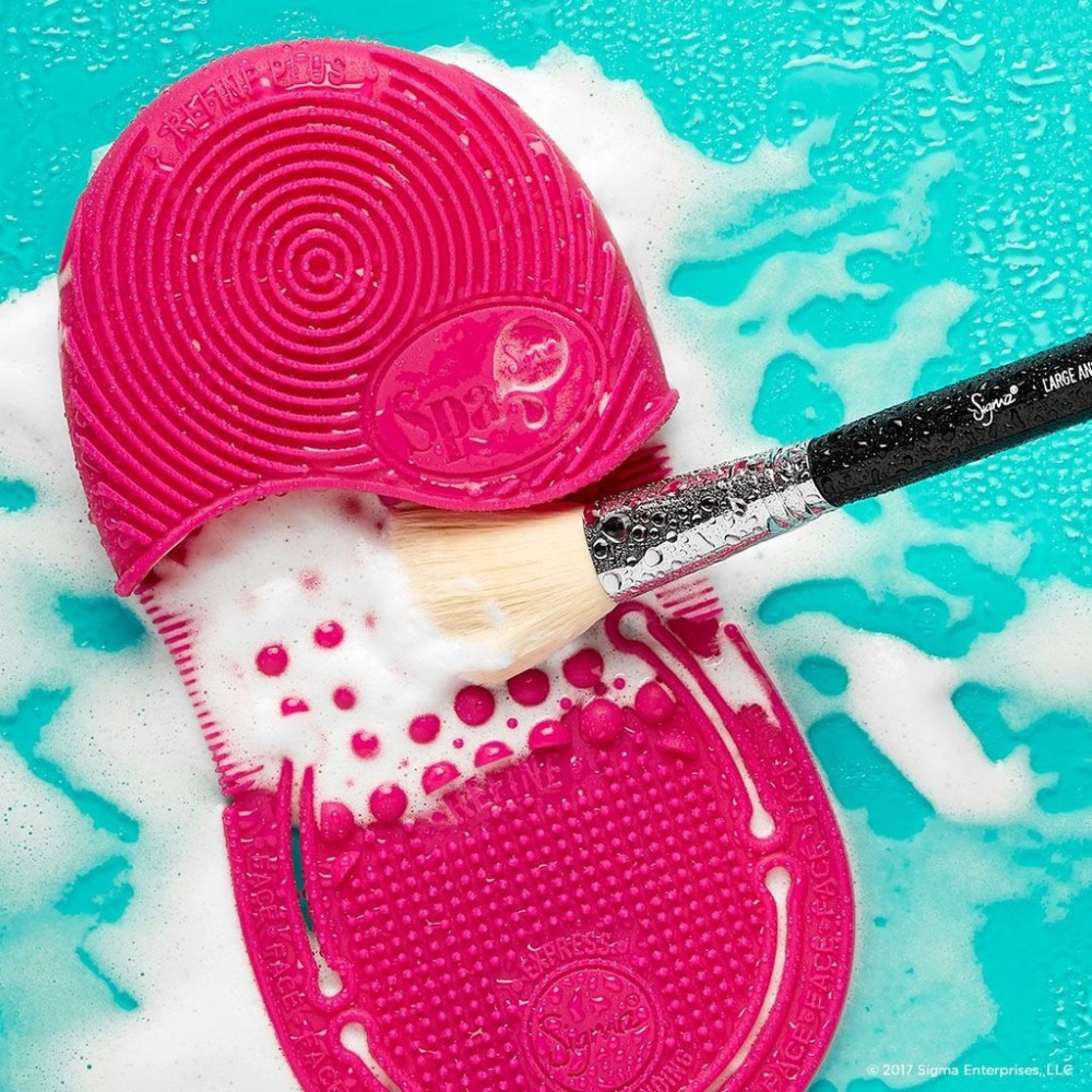 【愛來客】☆美國Sigma官方授權經銷商☆Sigma Spa Brush Cleaning Glove洗刷手套-細節圖6