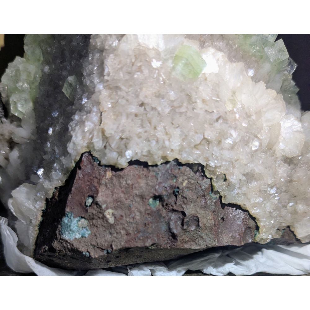 湖北綠魚眼石共生原礦擺件 1.5kg 晶體密集 收藏擺設-細節圖6