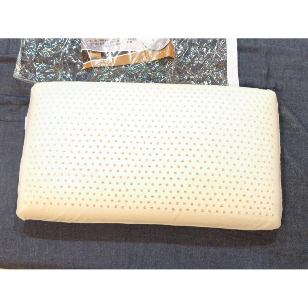 Yuan`s 『 品味生活』~ 慕月-泰國高彈性標準型乳膠枕 二入 近全新-細節圖3