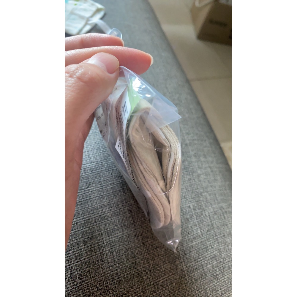 象牙白格紋口水巾-細節圖2