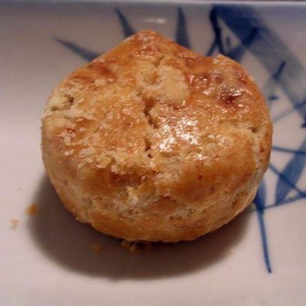 Emily澎湖名產直送🚚 黑妞蔴酥酥 300g 半斤 年貨 黑妞 蔴酥酥 麻酥酥 花生-細節圖2