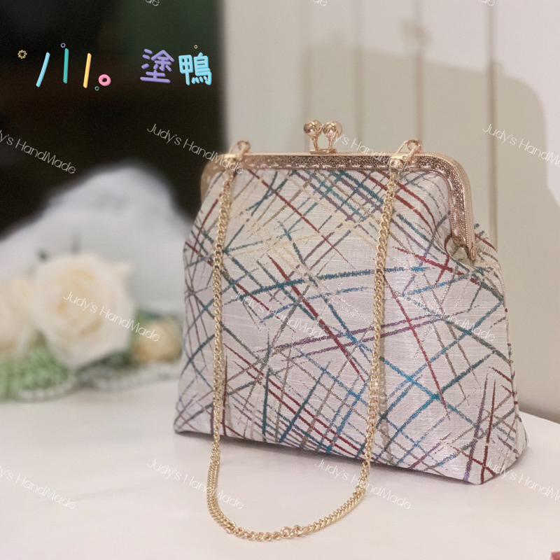 《Judy’s 小鋪》塗鴨 双珠手縫款口金包 附麻花鍊條 現代藝術抽象感 簡約時尚 現貨側背包腋下包-細節圖2