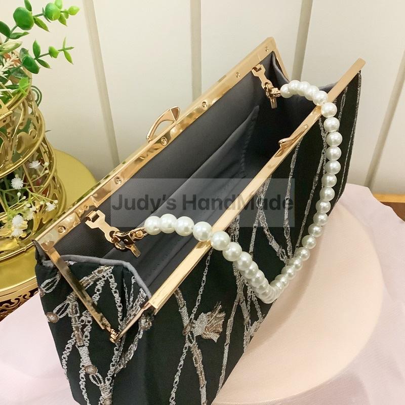 《Judy’s 小舖》南山鎖 加大法棍包口金包 腋下包 送珍珠鍊+o字鍊 現貨手機包手提包斜肩包宴會包ins-細節圖3