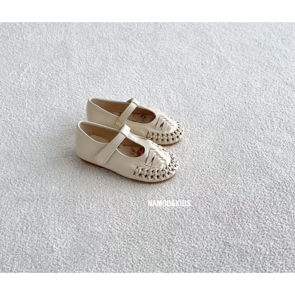 白