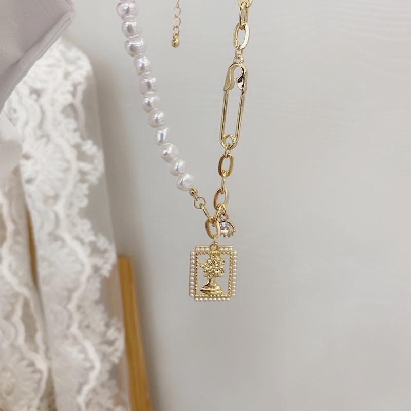 台灣現貨⚇項鍊⚇復古珍珠拼接方牌人像項鍊小眾設計感ins冷淡風別針鎖骨鏈  Justlikepig就愛豬飾品🐷-細節圖2