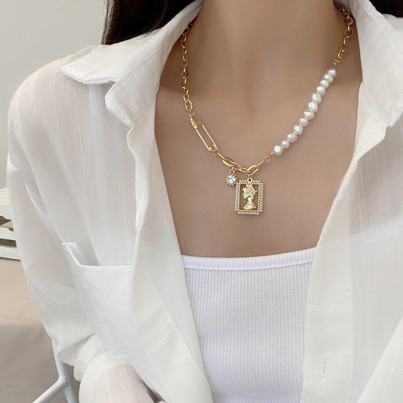 台灣現貨⚇項鍊⚇復古珍珠拼接方牌人像項鍊小眾設計感ins冷淡風別針鎖骨鏈  Justlikepig就愛豬飾品🐷-細節圖3