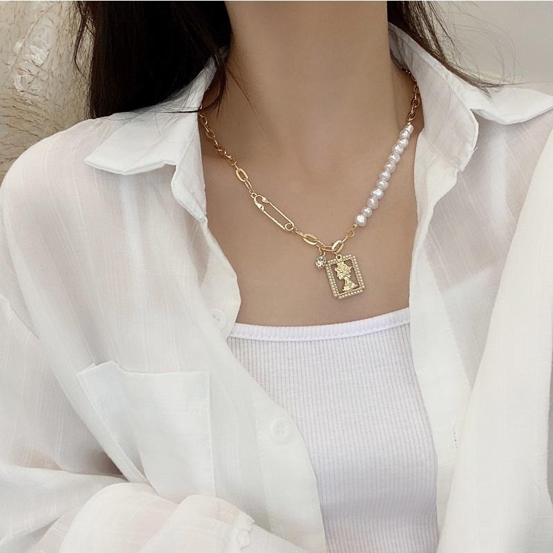 台灣現貨⚇項鍊⚇復古珍珠拼接方牌人像項鍊小眾設計感ins冷淡風別針鎖骨鏈  Justlikepig就愛豬飾品🐷-細節圖4