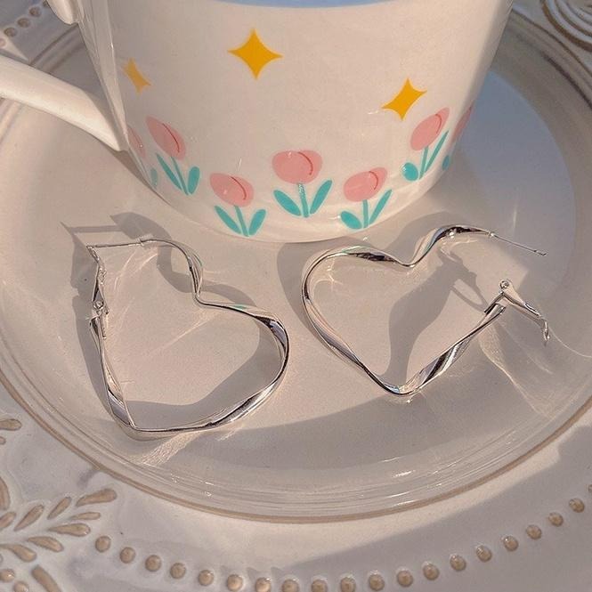 台灣現貨⚇耳針⚇誇張大氣愛心耳環2022年新款獨特設計感高級耳釘女耳圈 無耳洞Justlikepig就愛豬飾品-細節圖4