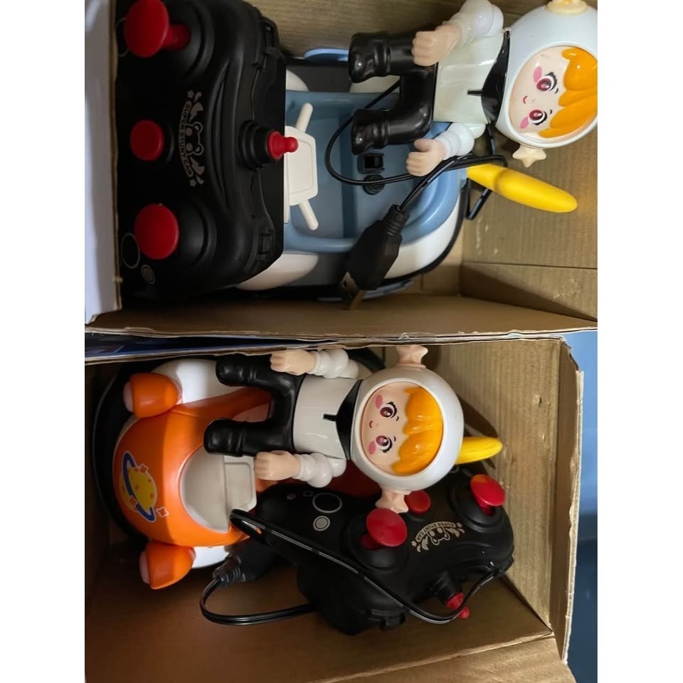 二手功能正常 兩台 競技對戰彈射碰碰車互動足球兒童遙控車玩具特技漂移卡丁車-細節圖6