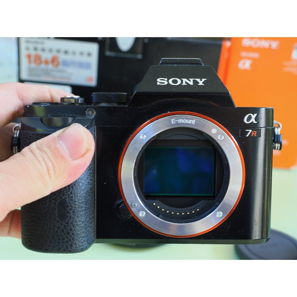 二手相機鏡頭-Sony FE 24-240mm f/3.5-6.3 OSS+SONY A7R一代(皆公司貨)-細節圖2