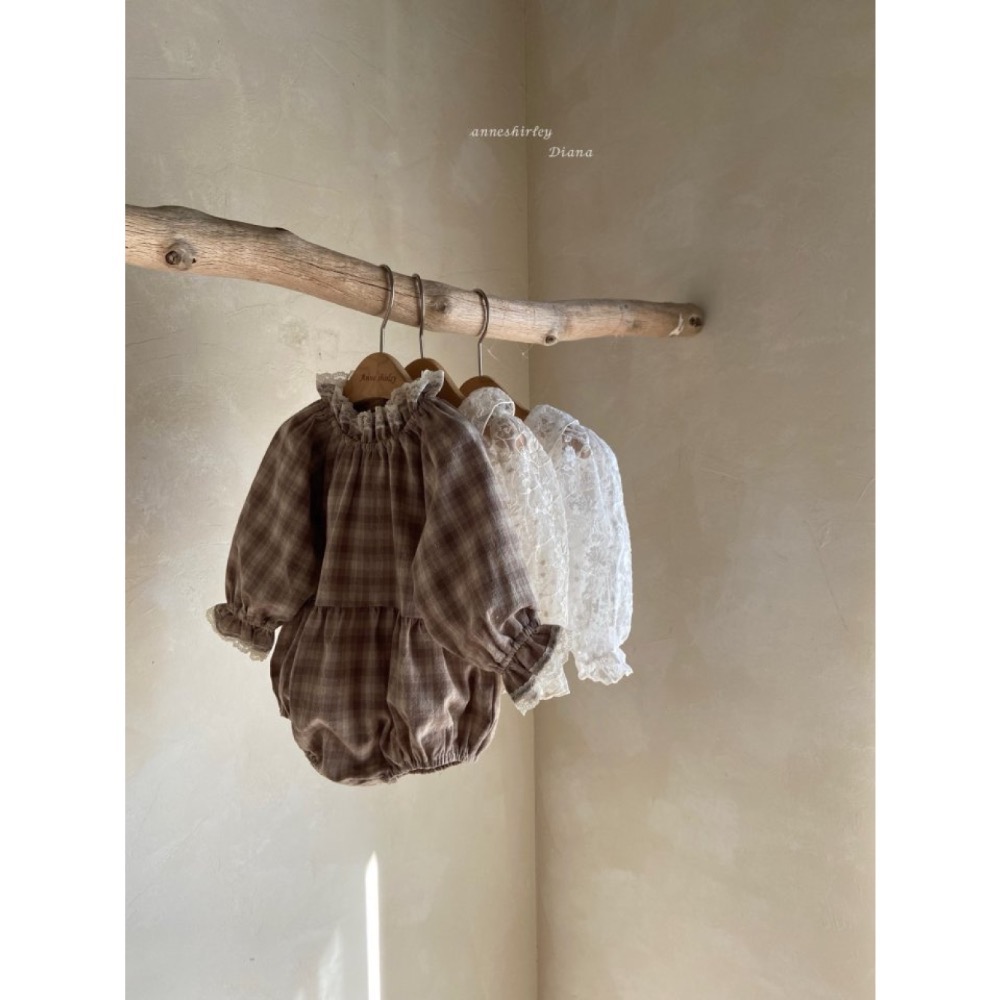 正韓童裝 現貨 韓製 刺繡格紋布蕾絲包屁衣 隔天出貨-細節圖10