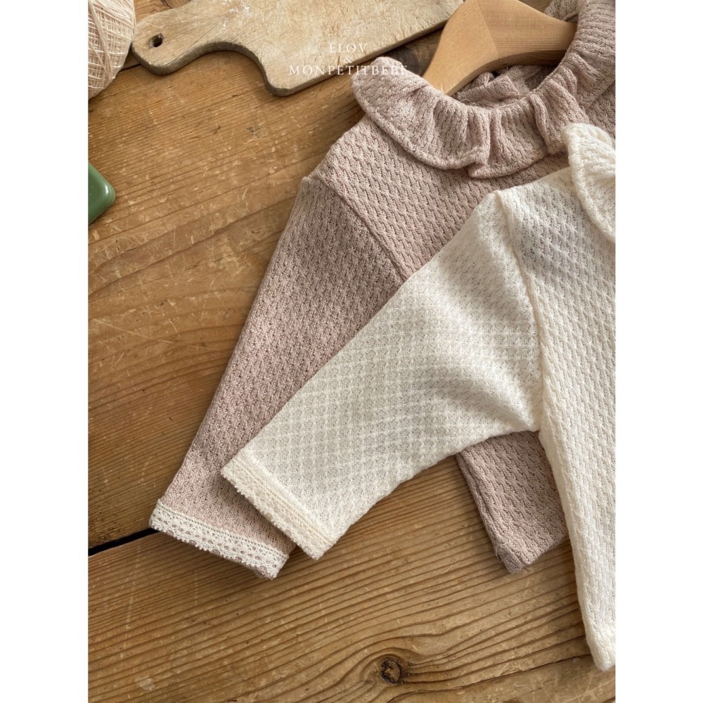 特價 正韓童裝 現貨 韓製 小荷葉領舒適上衣-細節圖7