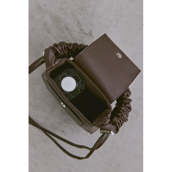 ‎꒰ 日本 un/neu ꒱ؘ 抽皺背帶兩用包-細節圖6