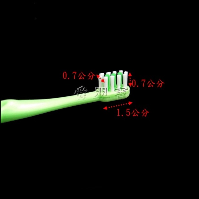 大眼蛙  DOOBY 嬰幼兒止滑牙刷　幼兒牙刷　1~3歲  1入  D4385-細節圖3