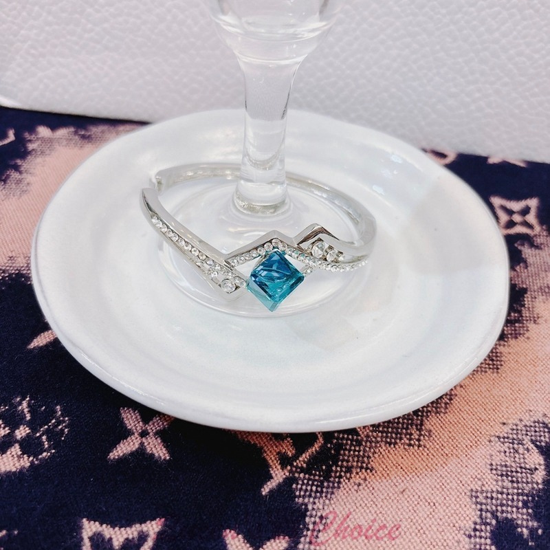 奢華款湖水綠大方塊奧地利水鑽手鍊/手環-細節圖5