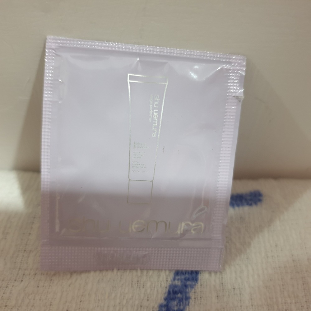 植村秀 極保濕輕感防護乳 SPF50 PA+++ 1ml 紫色 SACH 極保濕 妝前乳-細節圖2