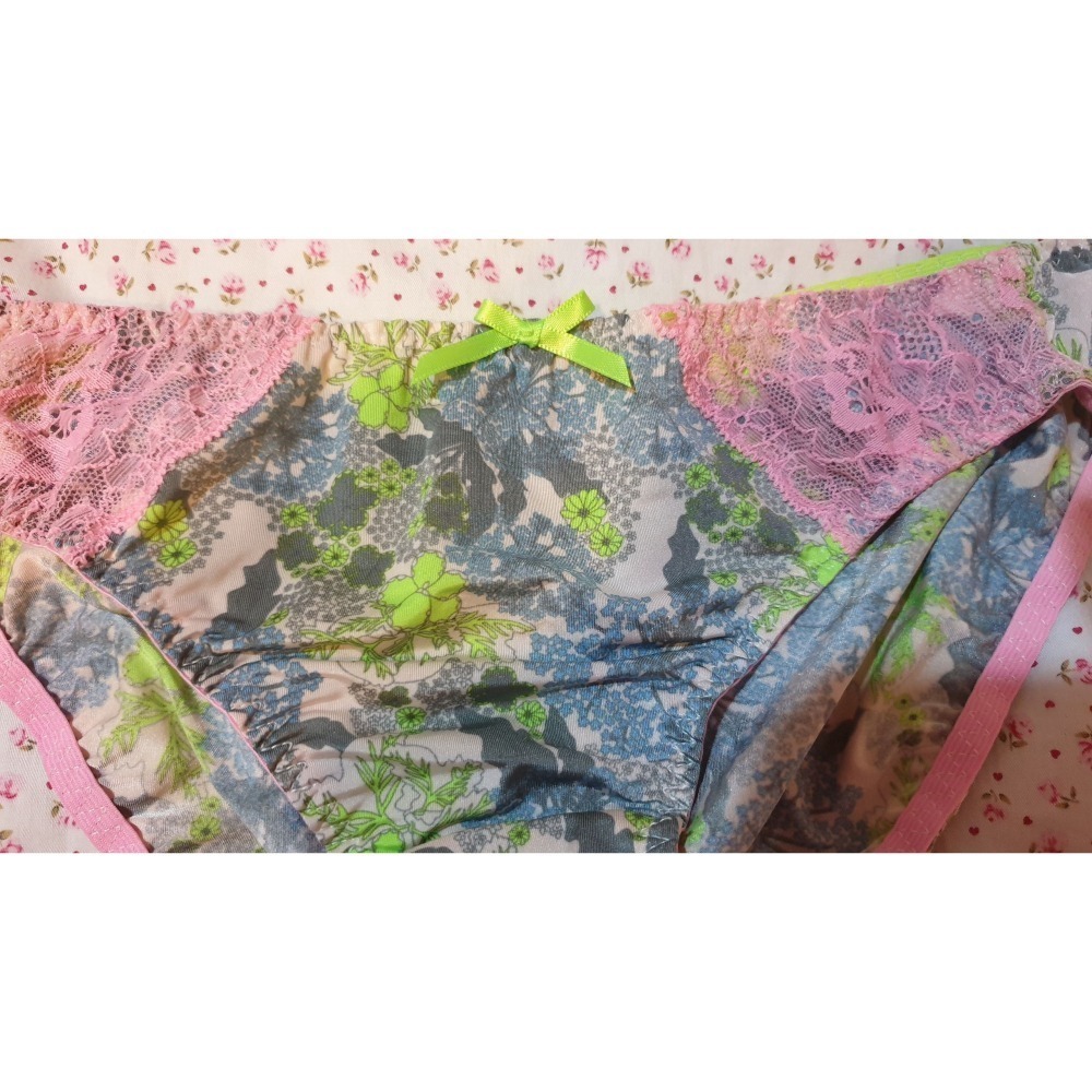 全新 Pierre Cardin 皮爾卡登 熱帶花朵海島渡假 甜美漂亮 半罩鋼圈內衣 75C 及內褲FREE均碼 可拆賣-細節圖10