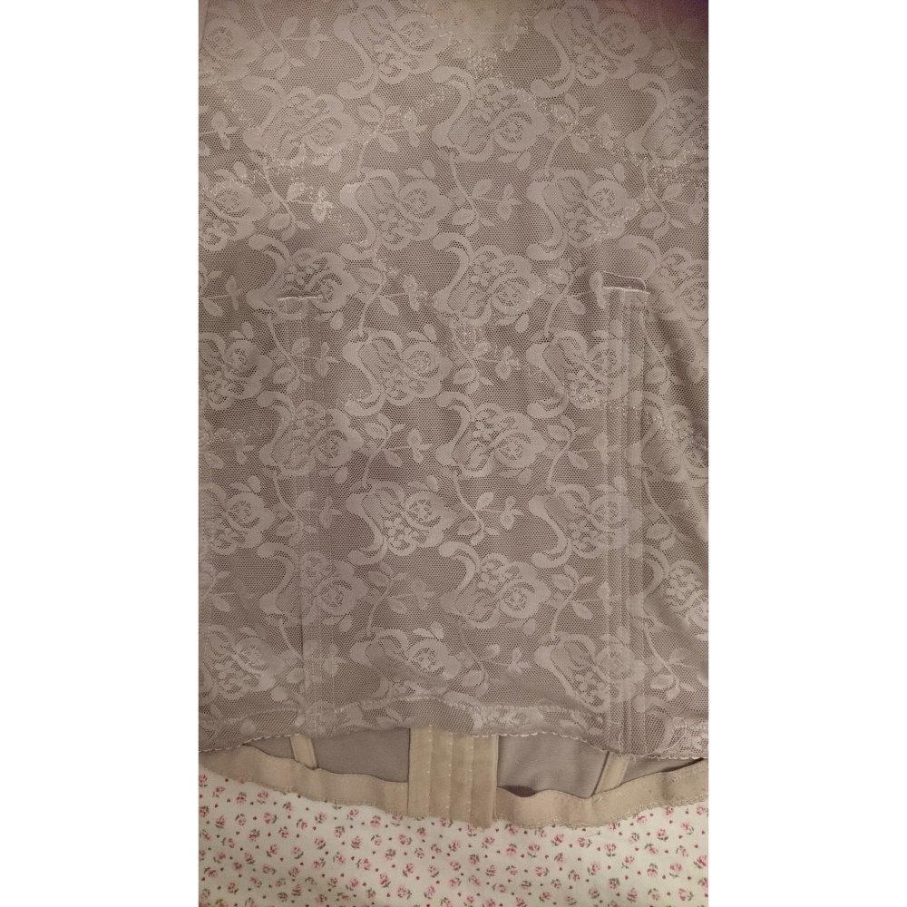 膚色 緹花 塑身背心 馬甲 塑身衣 L~XL 雕塑瘦腰 + 修飾副乳 (3排17扣~6軟鋼條 三排勾扣，可隨身型再調整)-細節圖6