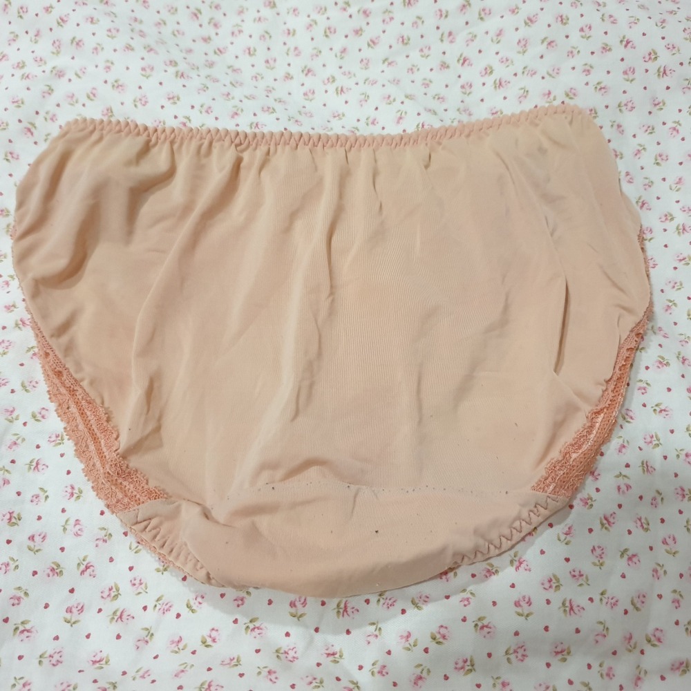 全新品 SWEAR 思薇爾 粉紅色 蕾絲 三角內褲 尺寸: M號 無吊牌- 已剪 (如照實拍 很漂亮的內褲)-細節圖8