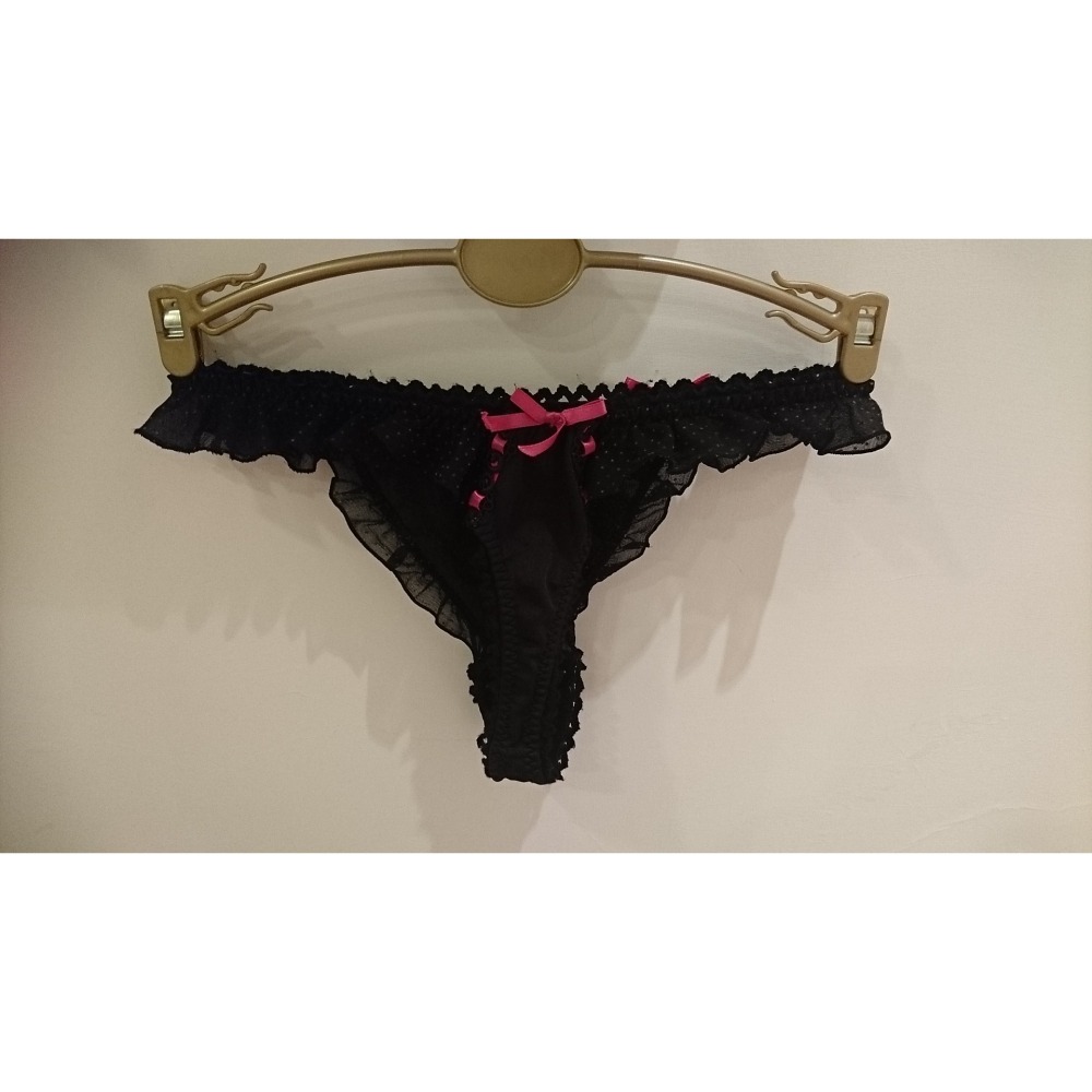 日本製造 Himico 桃紅色 精緻 玫瑰 刺繡 圖騰 黑色 丁字褲 背後有蝴蝶結造型 M號 內褲-細節圖10