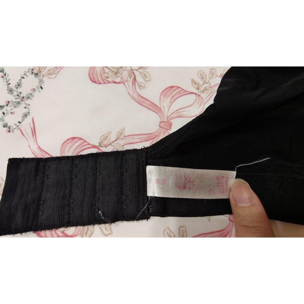 台灣製造 夏天 透氣 超薄布料 無鋼圈 黑色 無痕 內衣 XL (下圍80公分 胸圍84-92) 有兩個顏色 8~9成新-細節圖7