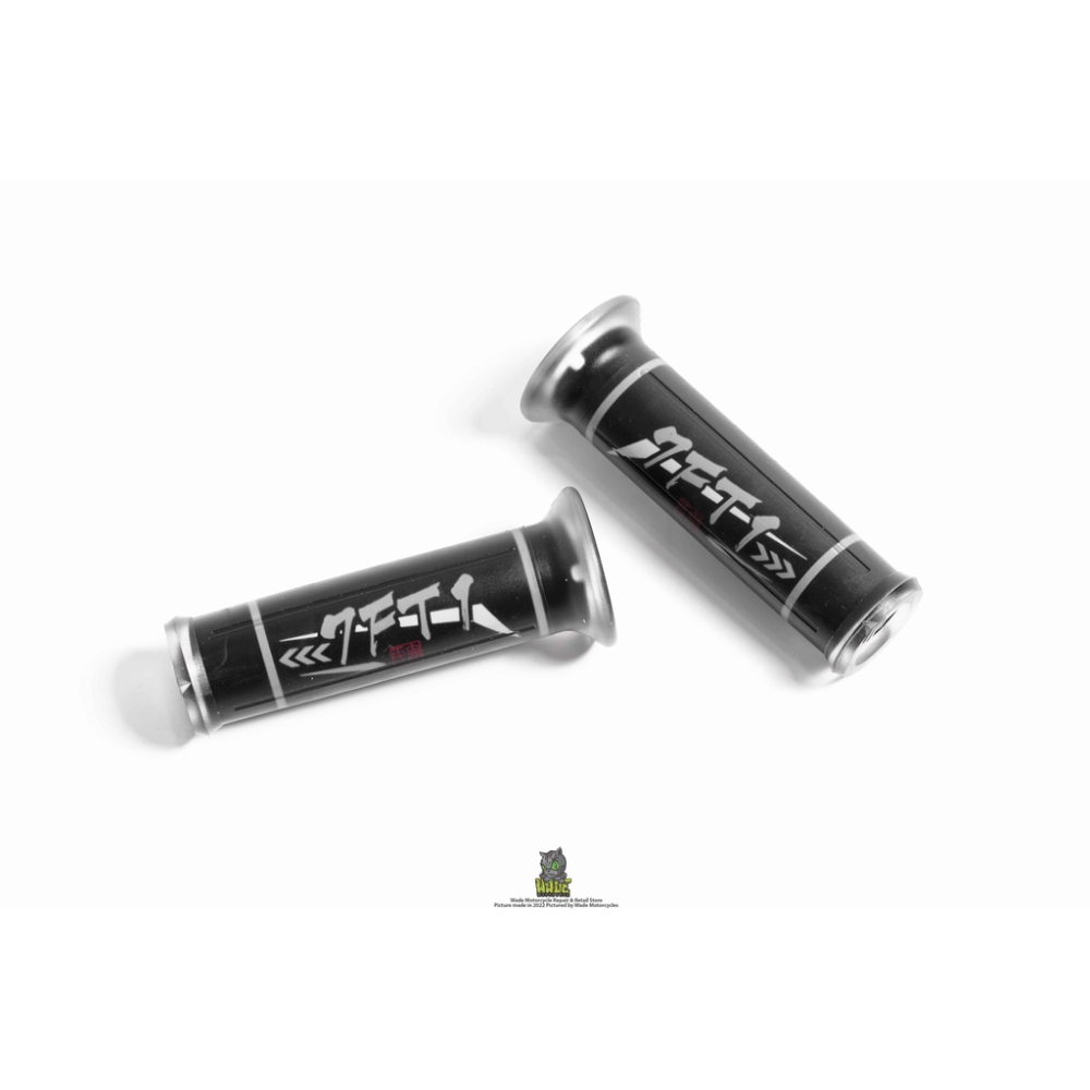 韋德機車精品 疾風鐵鷹 暗黑款 7FT1  握把 握把套 塑膠套 長度122 有孔 適用 新勁戰 KRV JETS-細節圖2