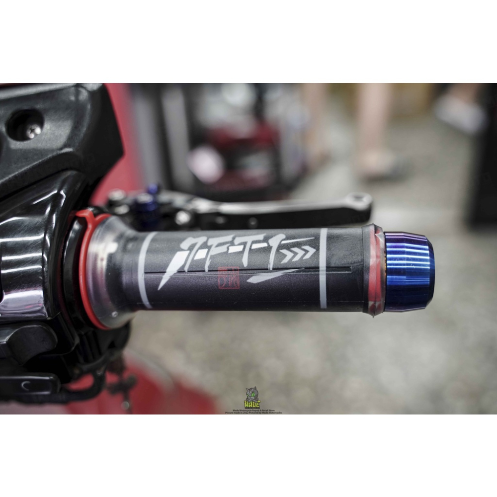 韋德機車精品 疾風鐵鷹 暗黑款 7FT1  握把 握把套 塑膠套 長度122 有孔 適用 新勁戰 KRV JETS-細節圖6