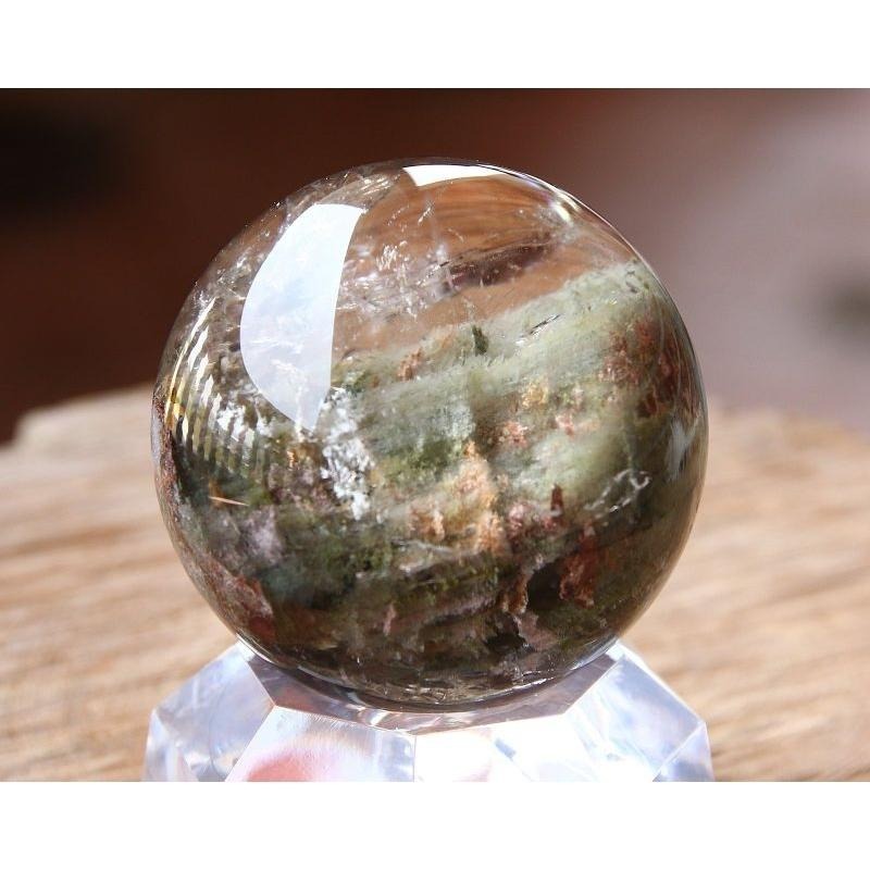 近玻璃體清透、天然意象綠幽靈多彩幽靈水晶球，直徑42mm，重103克-湧翠坊天然水晶-細節圖3
