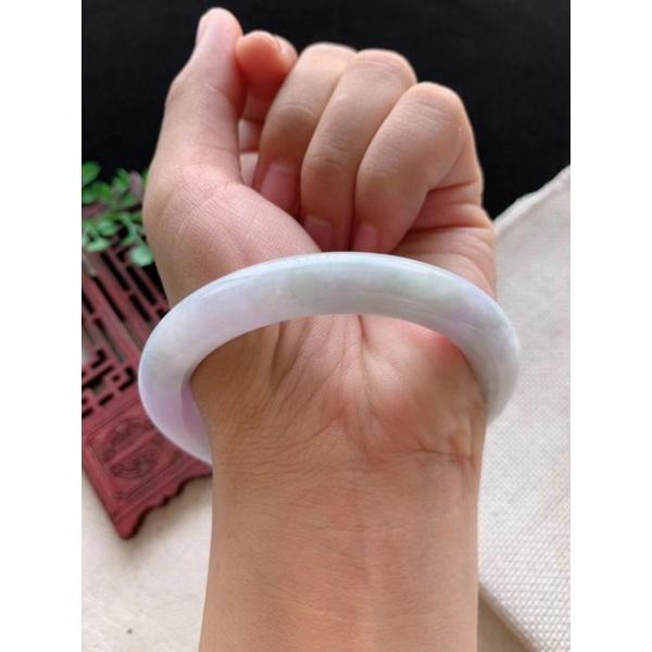 亮紫羅蘭多處飄陽綠春彩 圓條 圓骨玉鐲-內徑約55.5mm-A038033__湧翠坊天然老坑A貨緬甸翡翠手鐲-附證書-細節圖4