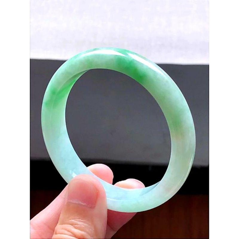 亮陽綠飄正陽綠 色澤鮮豔 滿綠翡翠玉鐲手鐲-內徑約58mm-A0450058-湧翠坊天然老坑A貨緬甸翡翠手鐲-附證書-細節圖5