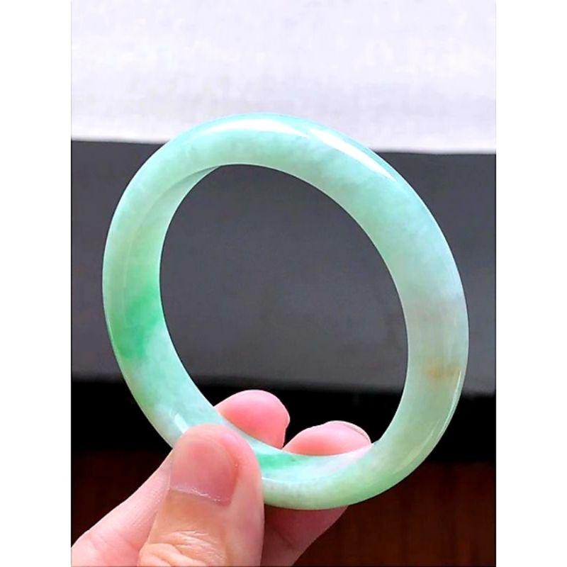 亮陽綠飄正陽綠 色澤鮮豔 滿綠翡翠玉鐲手鐲-內徑約58mm-A0450058-湧翠坊天然老坑A貨緬甸翡翠手鐲-附證書-細節圖6