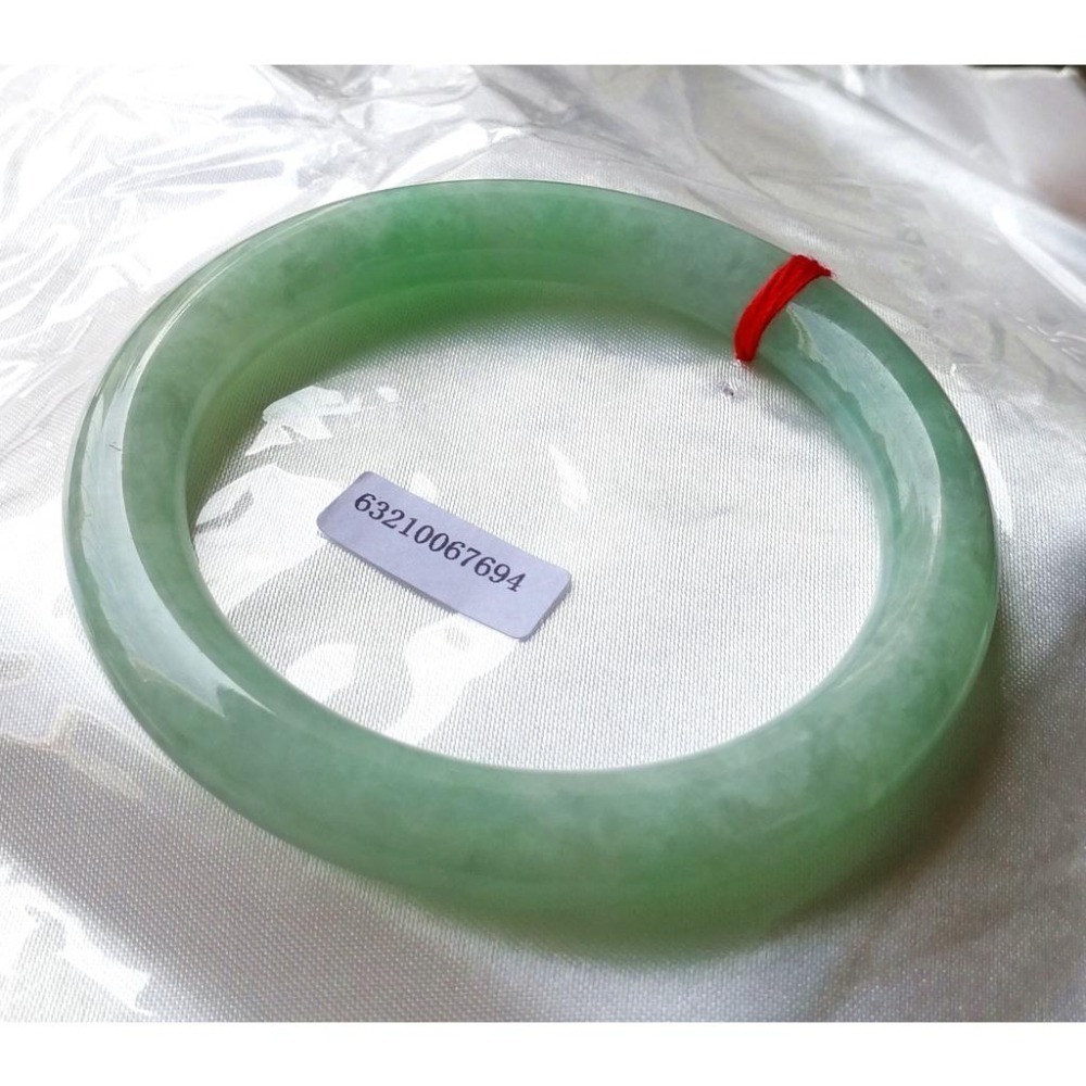 慶祝母親節，全賣場九折，高水頭陽亮蘋果綠陽綠滿綠芙蓉圓骨圓條玉鐲手鐲-內徑約55.1mm-A004015－－－附台灣證書-細節圖4