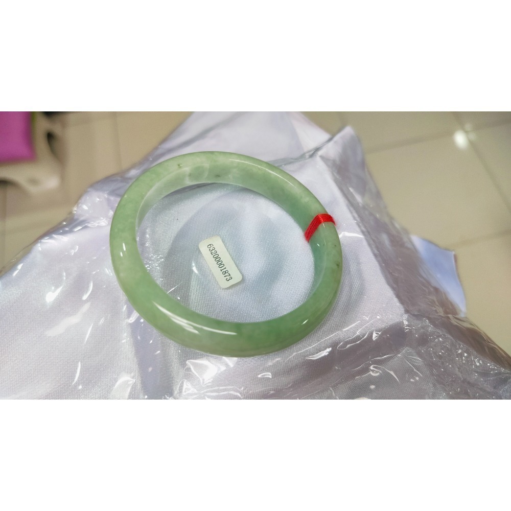 陽綠、陽亮蘋果綠滿綠翡翠 玉鐲 手鐲 -內徑約58.1mm-A045013-湧翠坊天然老坑A貨 緬甸翡翠 -附證書-細節圖3