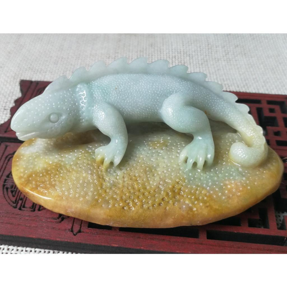 湧翠坊A貨 緬甸翡翠 吊墜 -附證書-顏色鮮豔 今非昔比 蜥蜴翡翠 擺件 -V051-細節圖3