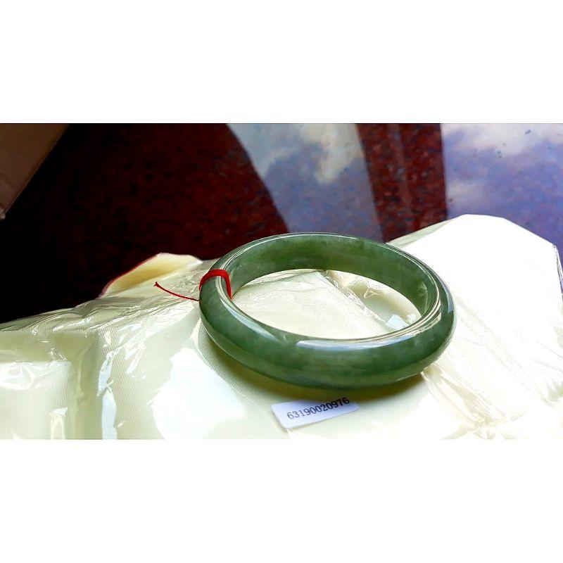 翠綠（微 藍水 ）滿綠 玉鐲 手鐲 -內徑約56.8mm__A029001-湧翠坊天然老坑A貨 緬甸翡翠 -附證書-細節圖5