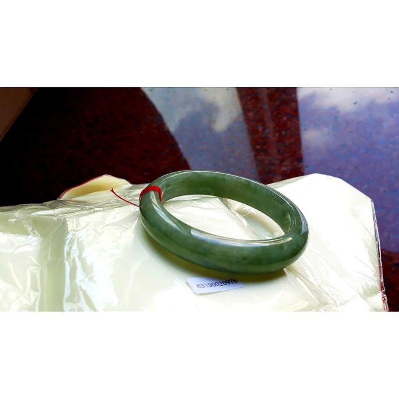 翠綠（微 藍水 ）滿綠 玉鐲 手鐲 -內徑約56.8mm__A029001-湧翠坊天然老坑A貨 緬甸翡翠 -附證書-細節圖6