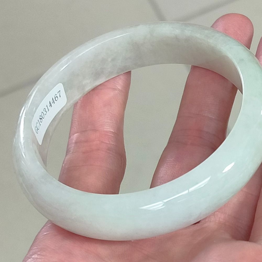白月光、淡綠正圈玉鐲 手鐲-內徑約58mm__A004032-湧翠坊天然老坑A貨緬甸翡翠-附證書-細節圖2