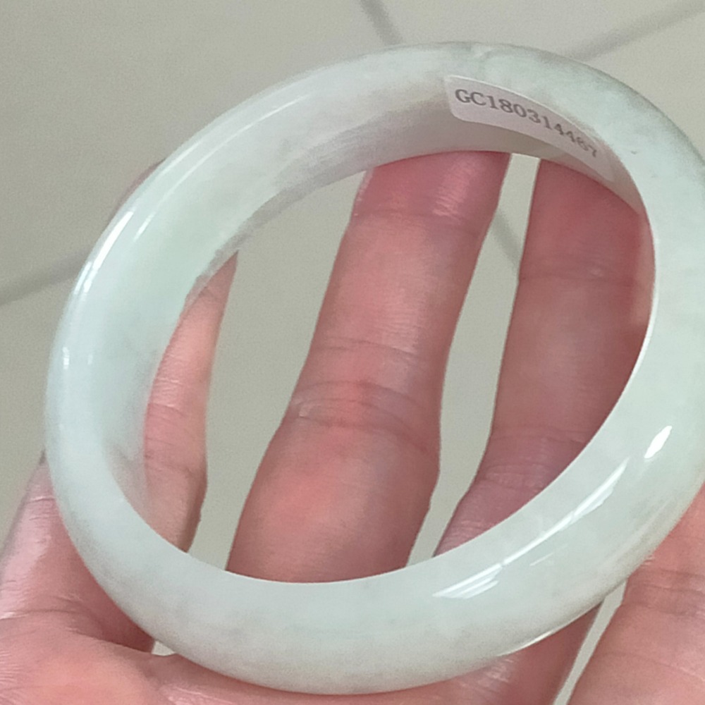 白月光、淡綠正圈玉鐲 手鐲-內徑約58mm__A004032-湧翠坊天然老坑A貨緬甸翡翠-附證書-細節圖4