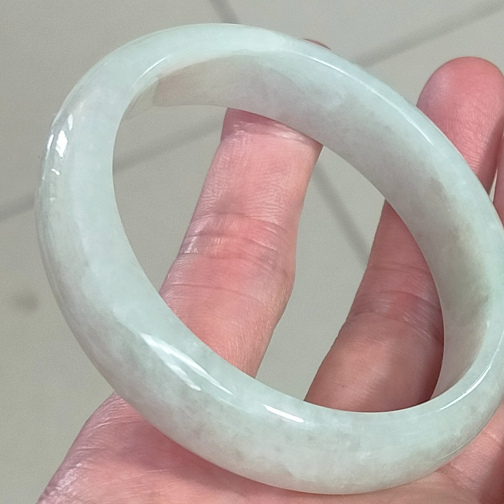 白月光、淡綠正圈玉鐲 手鐲-內徑約58mm__A004032-湧翠坊天然老坑A貨緬甸翡翠-附證書-細節圖5