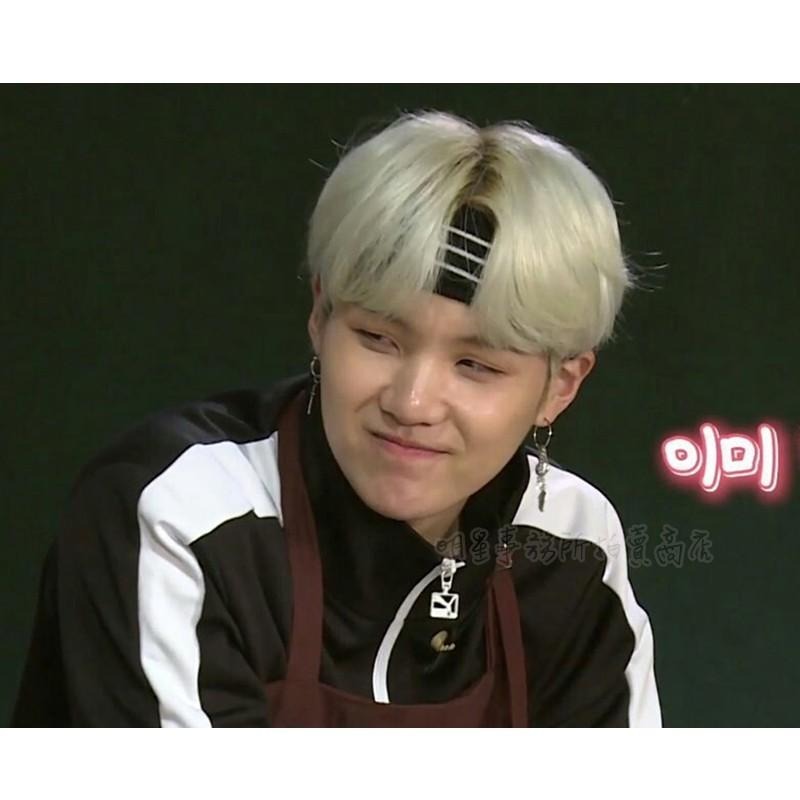 韓國代購 ASMAMA 正品 防彈少年團 BTS SUGA 閔玧其 同款復古羽毛長鏈 正韓耳環 玧其同款 耳夾式耳環-細節圖3