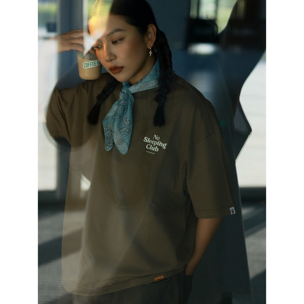 LOTSSUPPLYCO.No sleeping club(短袖,咖)-細節圖4