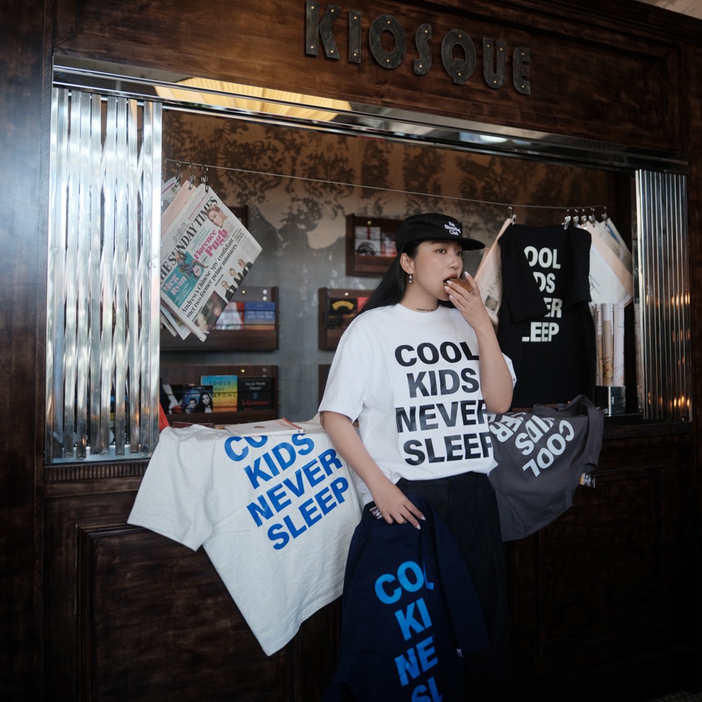 LOTSSUPPLYCO. COOL KIDS NEVER SLEEP(短袖,白色)-細節圖4
