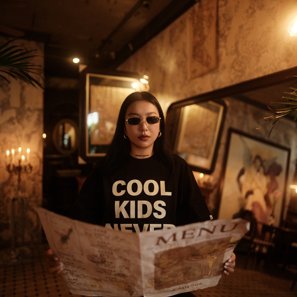 LOTSSUPPLYCO. COOL KIDS NEVER SLEEP(短袖,黑色)-細節圖2