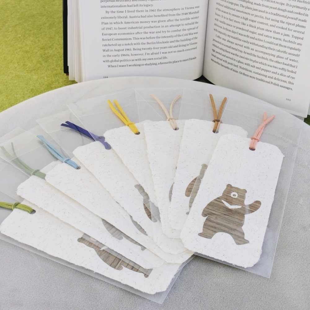 ( Alpine Days 原創商品 )  Hello 台灣黑熊 手工紙書籤 / 可書寫小禮卡-細節圖2