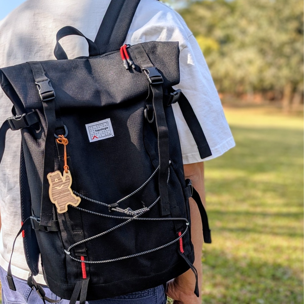 ( Alpine Days 原創商品 )  Hello 台灣黑熊 木製吊飾-細節圖5